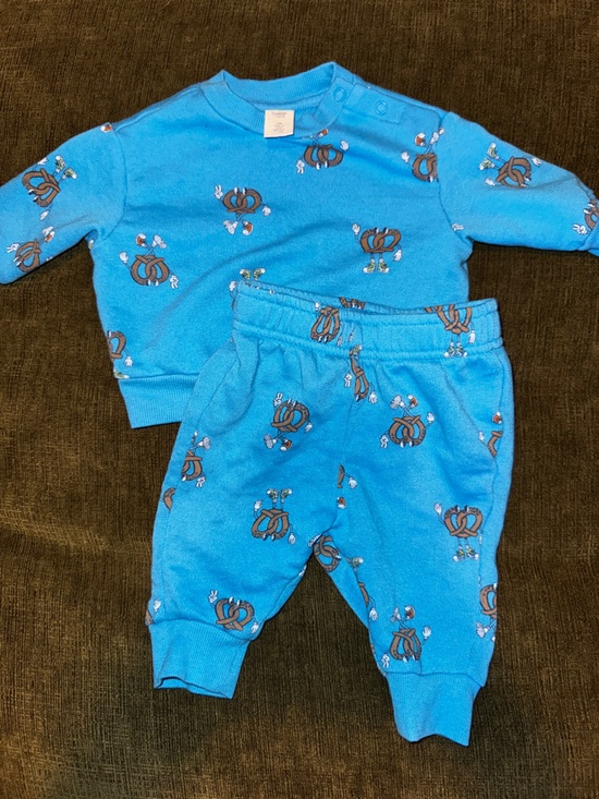 Tucker + Tate Other - Tucker + Tate Bright Blue Pretzel Print Baby Set